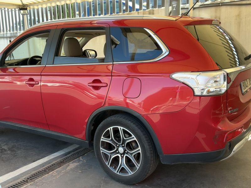 Mitsubishi Outlander 2.2 DI-D Kaiteki 4WD — zdjęcie 3