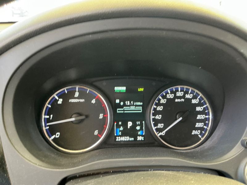 Mitsubishi Outlander 2.2 DI-D Kaiteki 4WD — zdjęcie 13