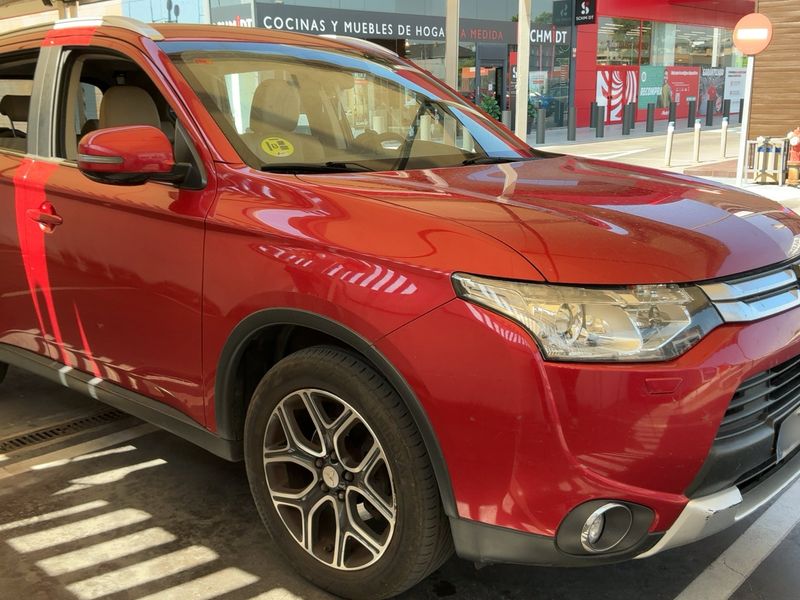 Mitsubishi Outlander 2.2 DI-D Kaiteki 4WD — zdjęcie 8