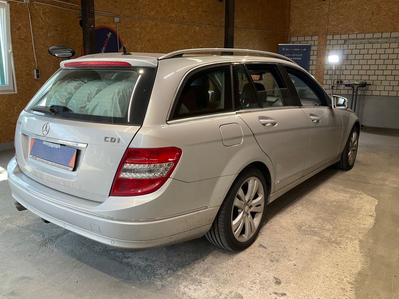 Mercedes-Benz C-Klasse C 220 CDI T Avantgarde — zdjęcie 2