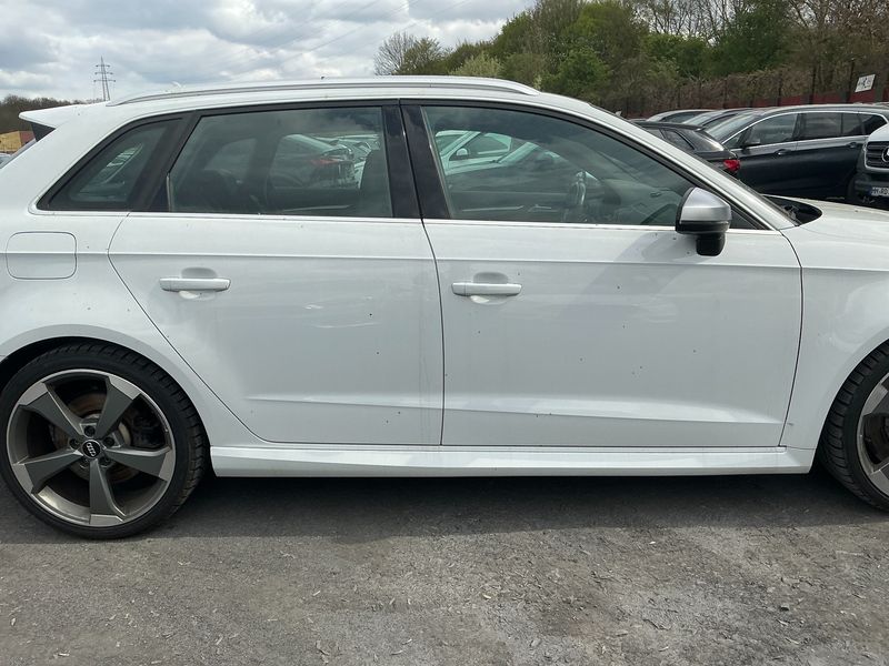 Audi RS 3 Sportback 2.5 TFSI quattro — zdjęcie 7