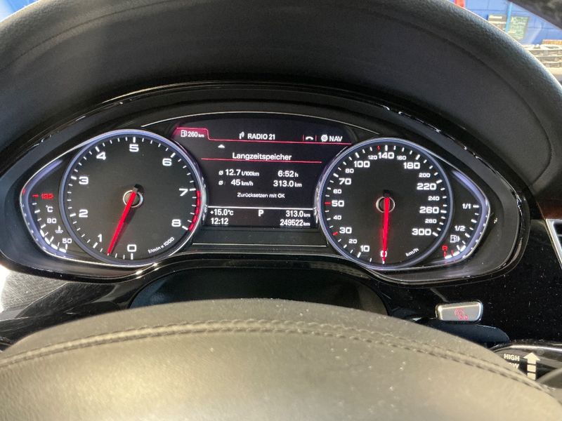 Audi A8 4.2 V8 FSI quattro — zdjęcie 13