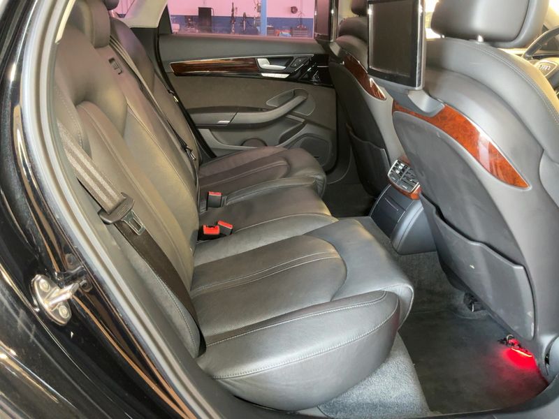 Audi A8 4.2 V8 FSI quattro — zdjęcie 14