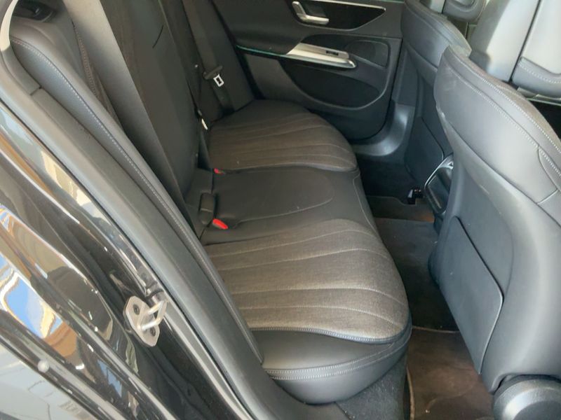 Mercedes-Benz E-Klasse E 300 de T 4Matic Avantgarde Advanced — zdjęcie 14
