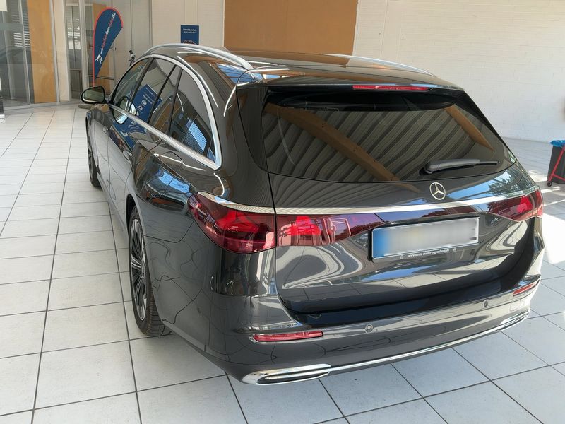 Mercedes-Benz E-Klasse E 300 de T 4Matic Avantgarde Advanced — zdjęcie 3