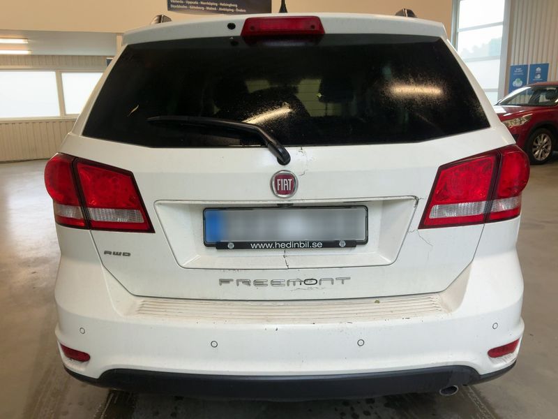 Fiat Freemont 2.0 Multijet Lounge 4WD — zdjęcie 5