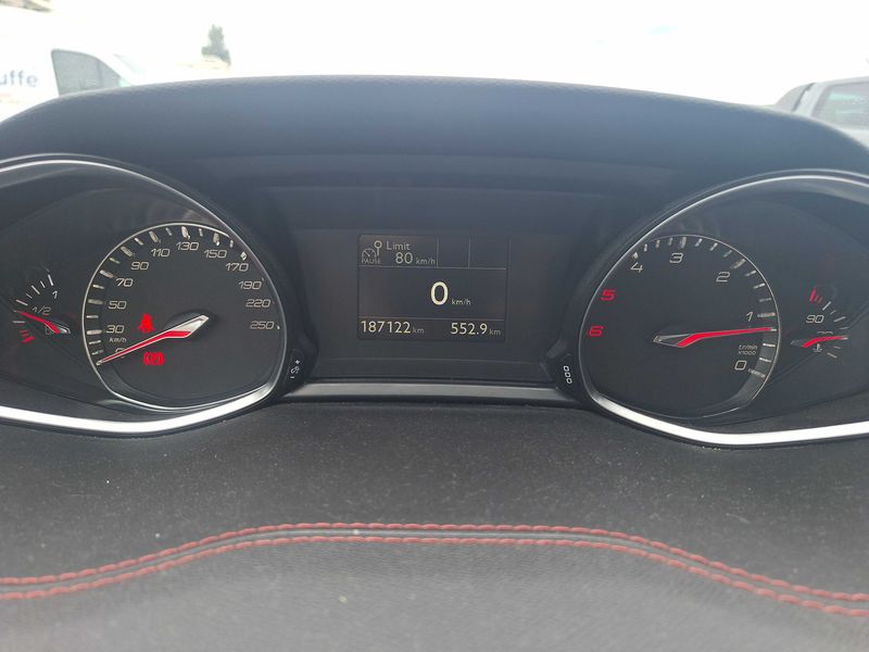Peugeot 308 1.6 Blue-HDi GT Line — zdjęcie 12