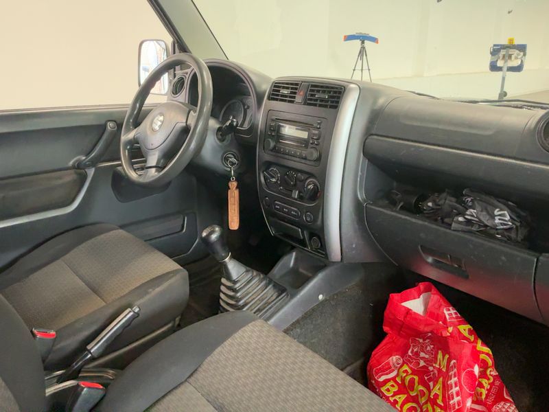 Suzuki Jimny 1.5 DDiS Comfort — zdjęcie 12