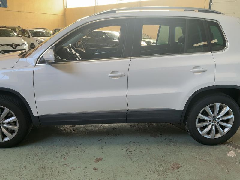 Volkswagen Tiguan 2.0 TDI Sportline Business BlueMotion Tech 2013 – снимка 4