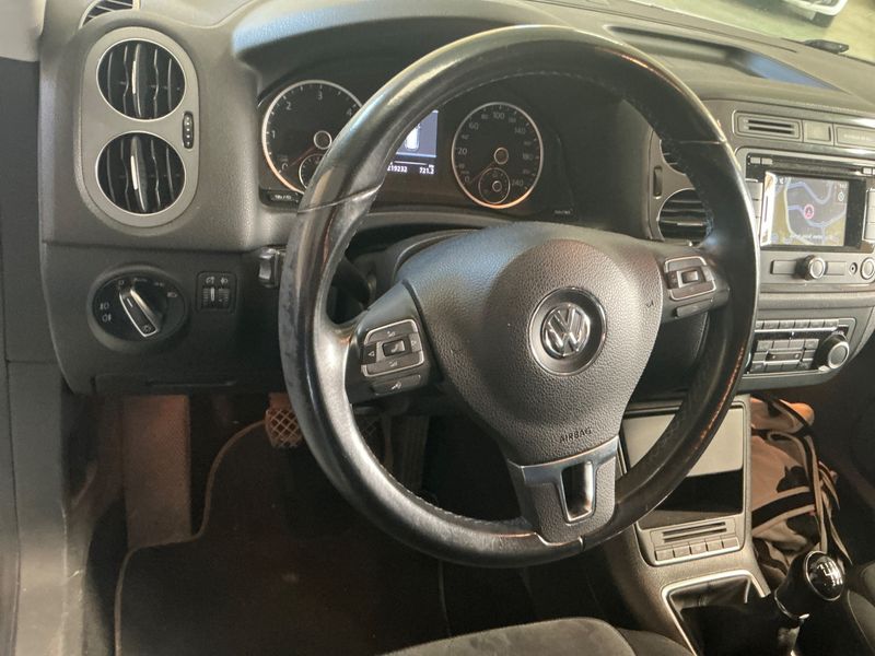 Volkswagen Tiguan 2.0 TDI Sportline Business BlueMotion Tech 2013 – снимка 23