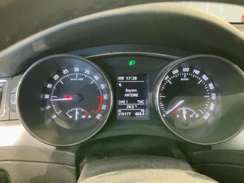 Skoda Superb 2.0 TDI Exclusive — zdjęcie 13