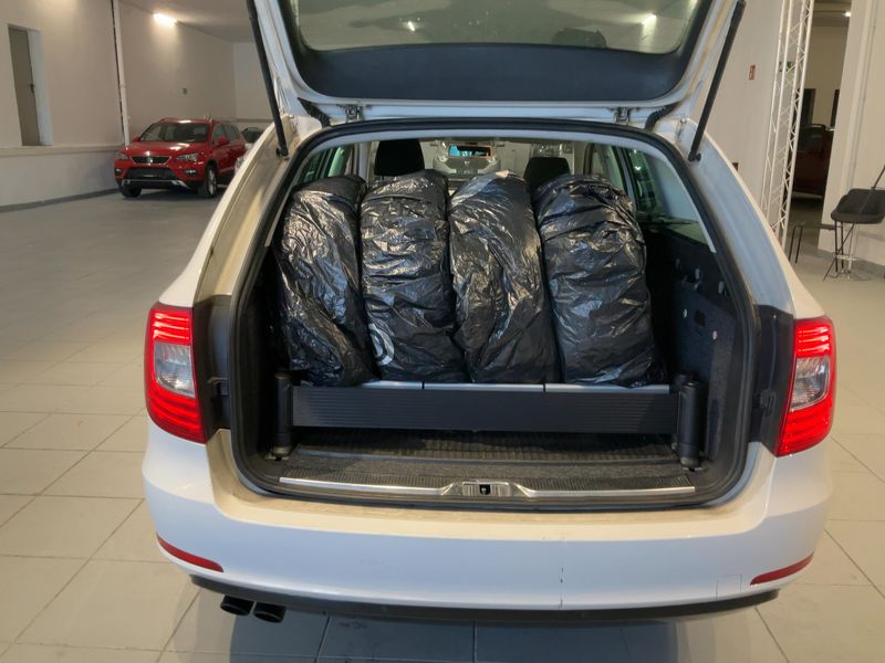 Skoda Superb 2.0 TDI Exclusive — zdjęcie 10