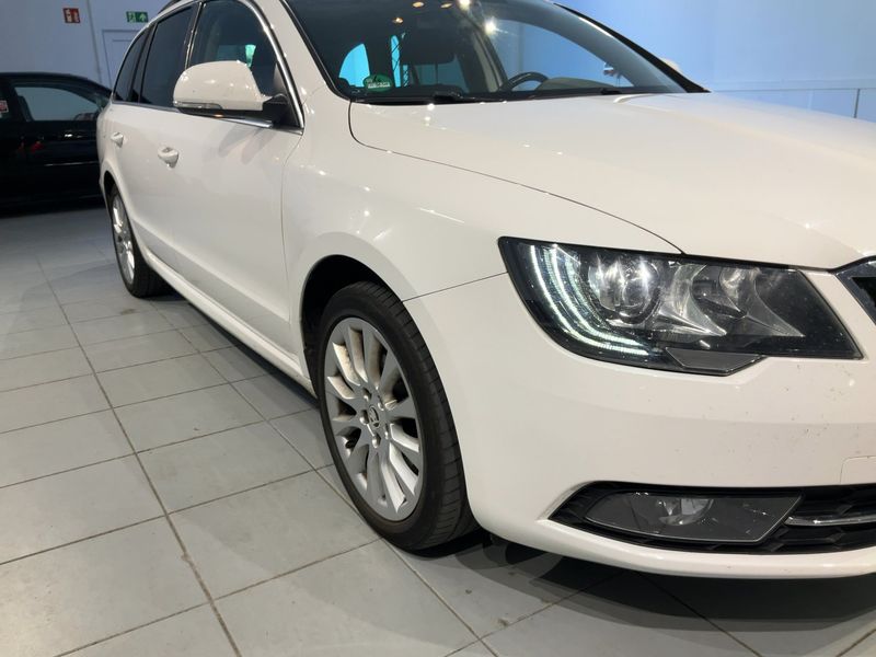 Skoda Superb 2.0 TDI Exclusive — zdjęcie 8
