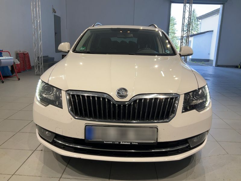 Skoda Superb 2.0 TDI Exclusive — zdjęcie 9