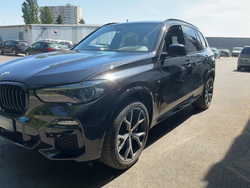 BMW X5 xDrive 45e M Sport — zdjęcie 2