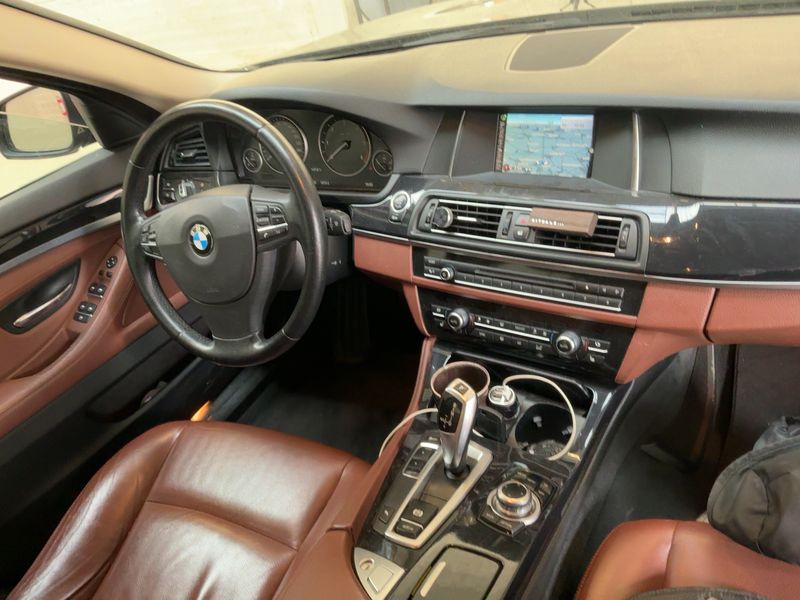 BMW 5er 520d 2015 – снимка 17