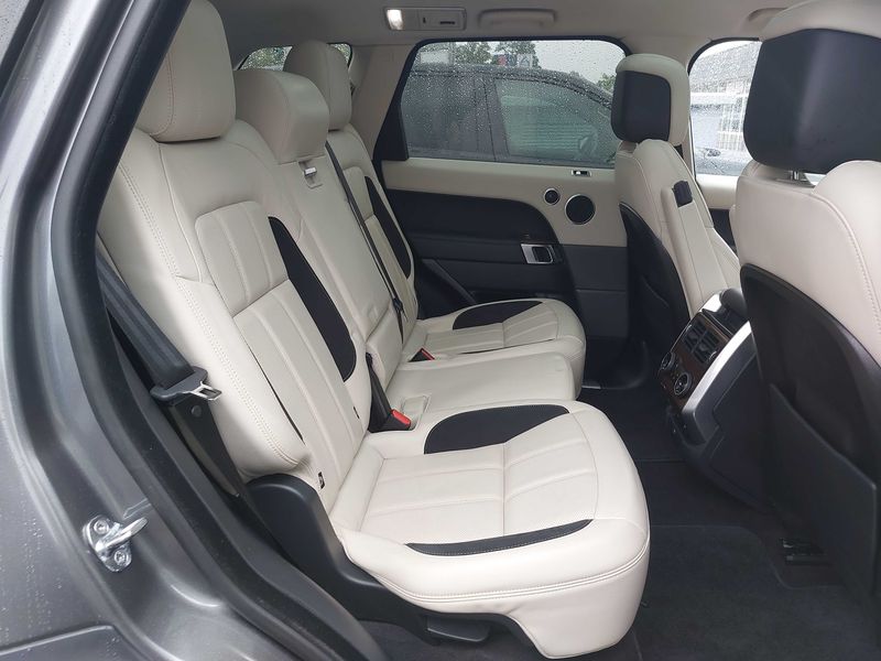 Land Rover Range Rover Sport 4.4 SDI HSE Dynamic — zdjęcie 14