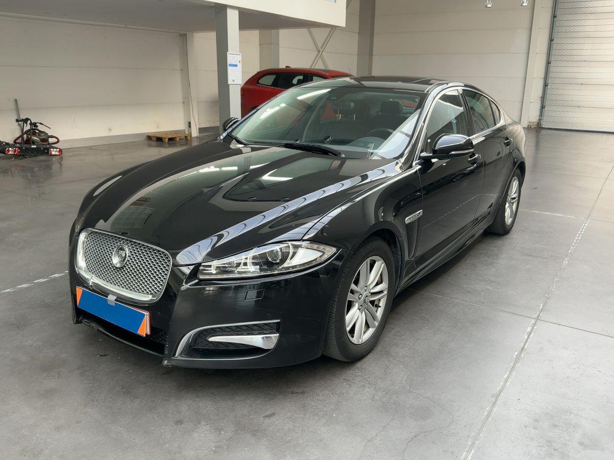 Jaguar XF 2012