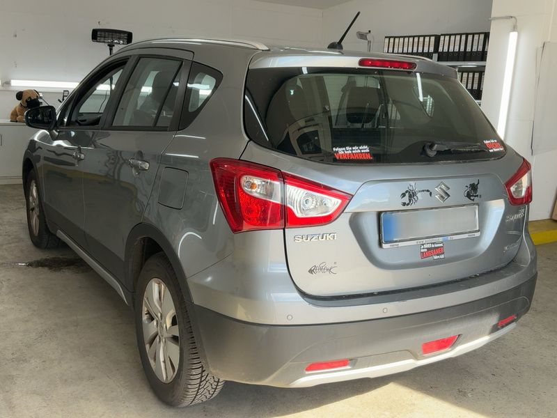 Suzuki SX4 1.6 Comfort 4x4 — zdjęcie 3