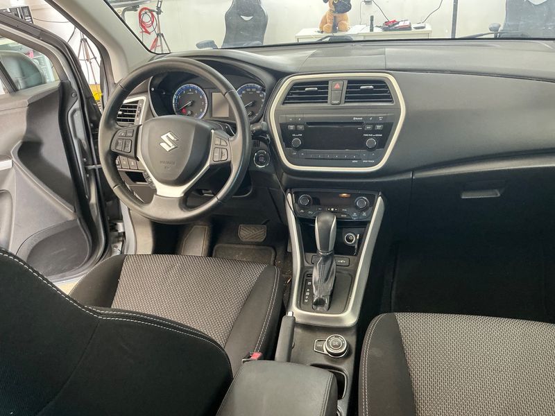 Suzuki SX4 1.6 Comfort 4x4 — zdjęcie 12