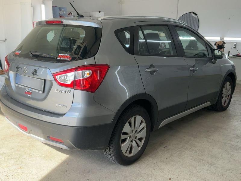 Suzuki SX4 1.6 Comfort 4x4 — zdjęcie 6