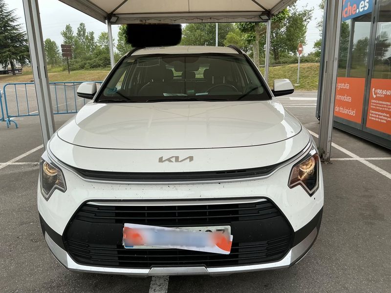 Kia Niro 1.6 Hybrid Concept — zdjęcie 9