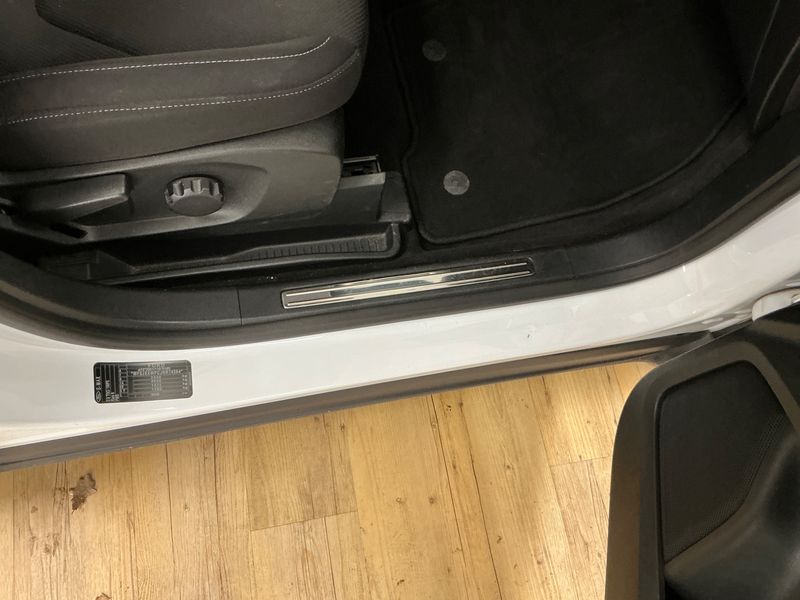 Ford S-Max 2.0 TDCi Titanium 2017 – снимка 30