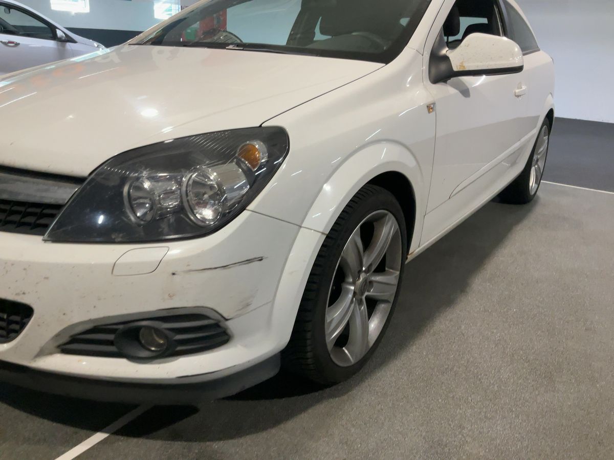 Opel Astra GTC 1.6 Turbo Sport