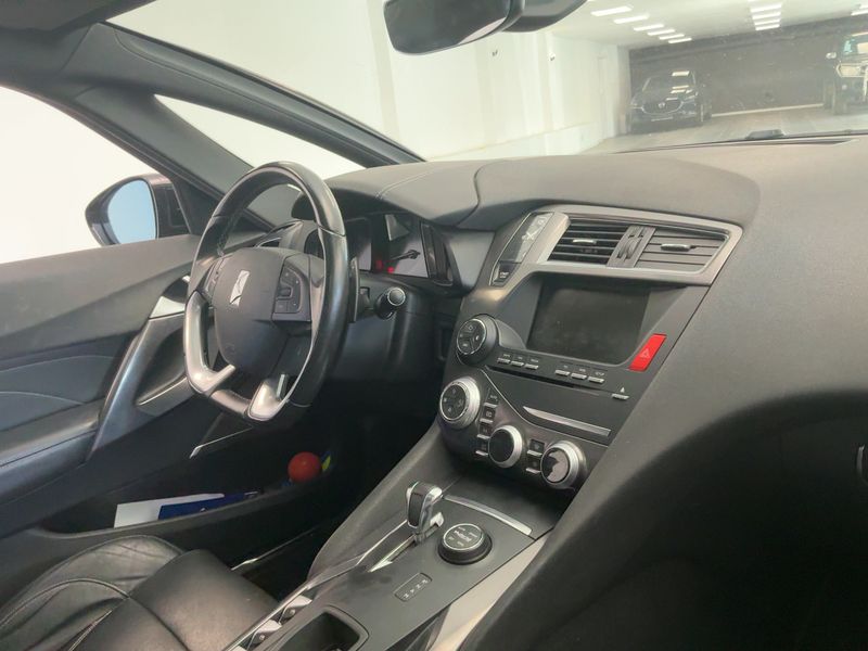 Citroen DS5 2.0 HDi Hybrid4 SportChic — zdjęcie 12