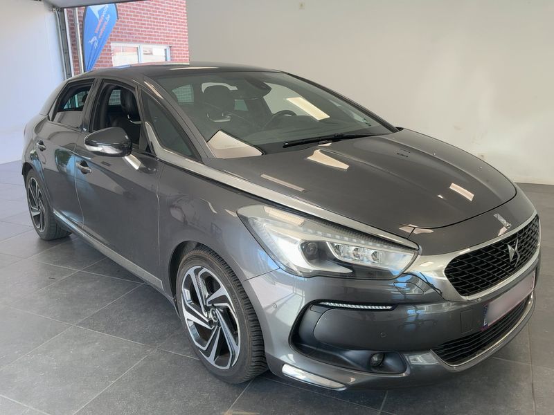 Citroen DS5 2.0 HDi Hybrid4 SportChic — zdjęcie 8