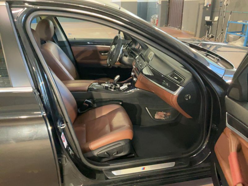 BMW 5er 525d 2015 – снимка 16