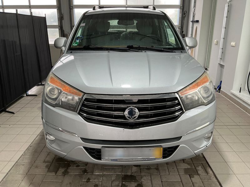 Ssangyong Rodius 2.0 TD Sapphire 2WD — zdjęcie 9