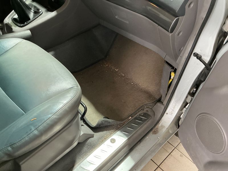 Ssangyong Rodius 2.0 TD Sapphire 2WD 2015 – снимка 31