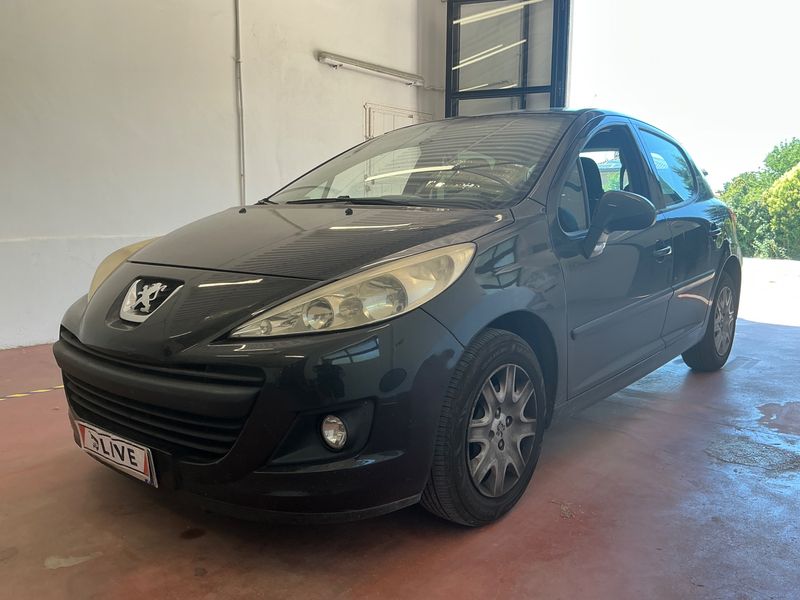 Peugeot 207 1.4 HDi X-Line