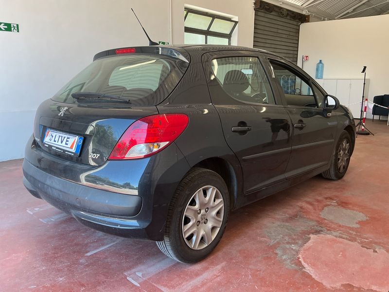 Peugeot 207 1.4 HDi X-Line — zdjęcie 2