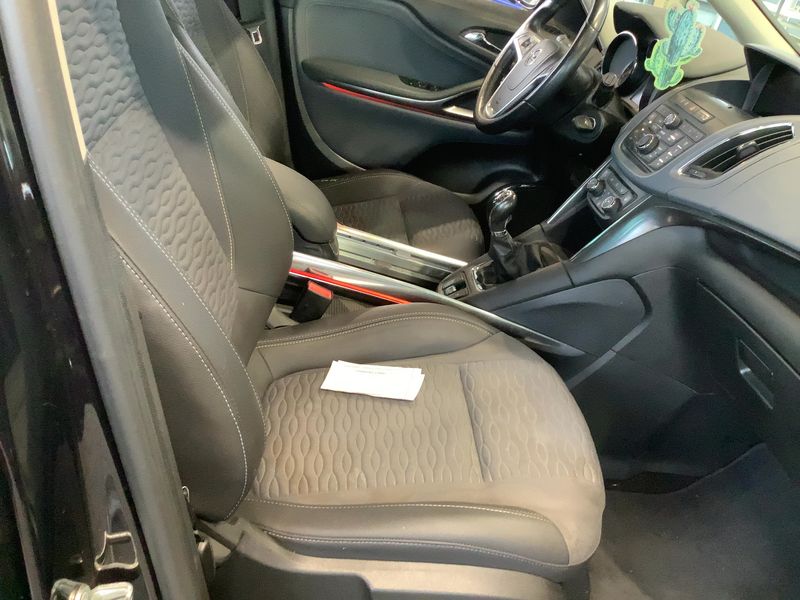 Opel Zafira Tourer 1.4 Turbo Innovation — zdjęcie 11