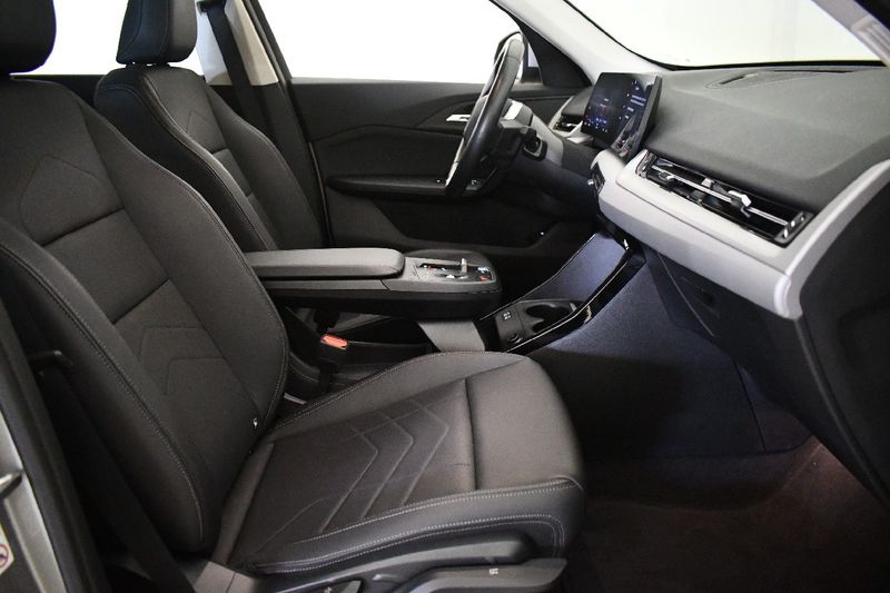 BMW iX1 xDrive 30 — zdjęcie 9