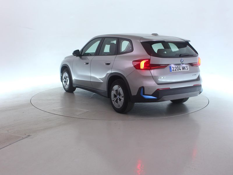 BMW iX1 xDrive 30 — zdjęcie 3