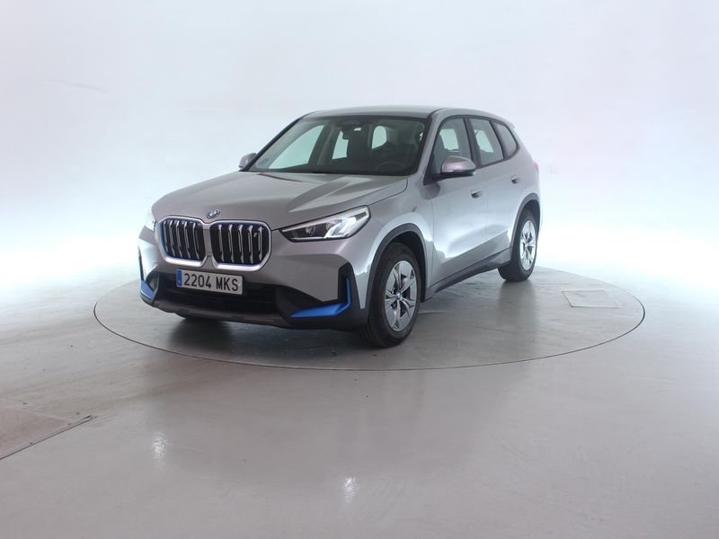BMW iX1 xDrive 30 — zdjęcie 7