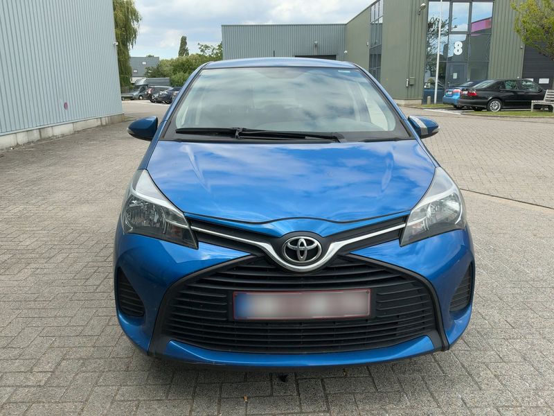 Toyota Yaris 1.33 Dual VVT-i Comfort — zdjęcie 9
