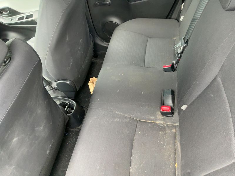 Toyota Yaris 1.33 Dual VVT-i Comfort — zdjęcie 14