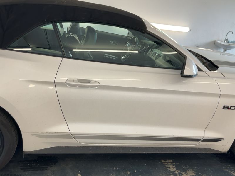 Ford Mustang 5.0 Ti-VCT V8 GT Convertible — zdjęcie 7
