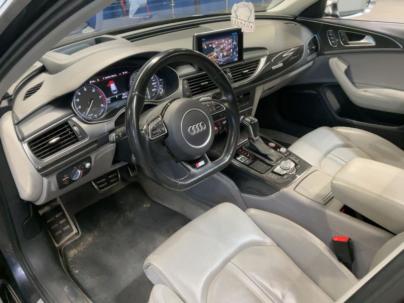 Audi S6 4.0 V8 TFSI quattro — zdjęcie 12