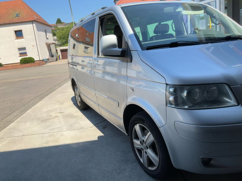 Volkswagen T5 Multivan 2.5 TDI Highline — zdjęcie 8