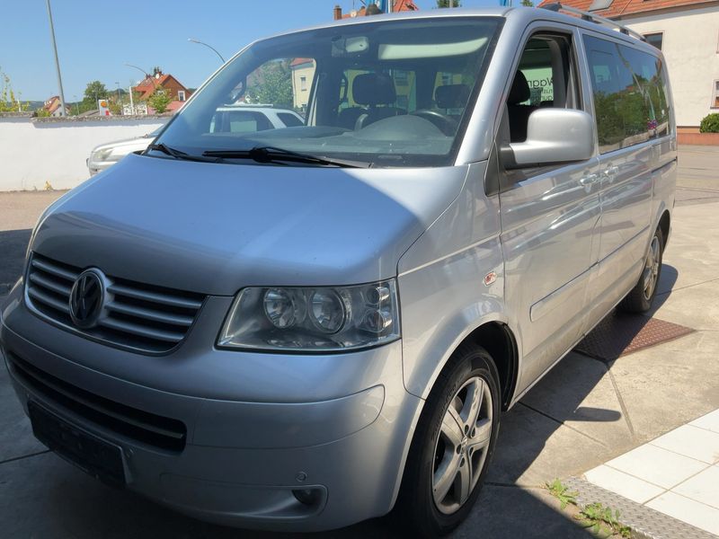 Volkswagen T5 Multivan 2.5 TDI Highline