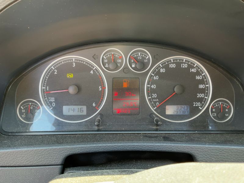 Volkswagen T5 Multivan 2.5 TDI Highline — zdjęcie 13