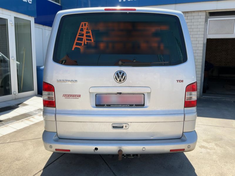 Volkswagen T5 Multivan 2.5 TDI Highline — zdjęcie 5