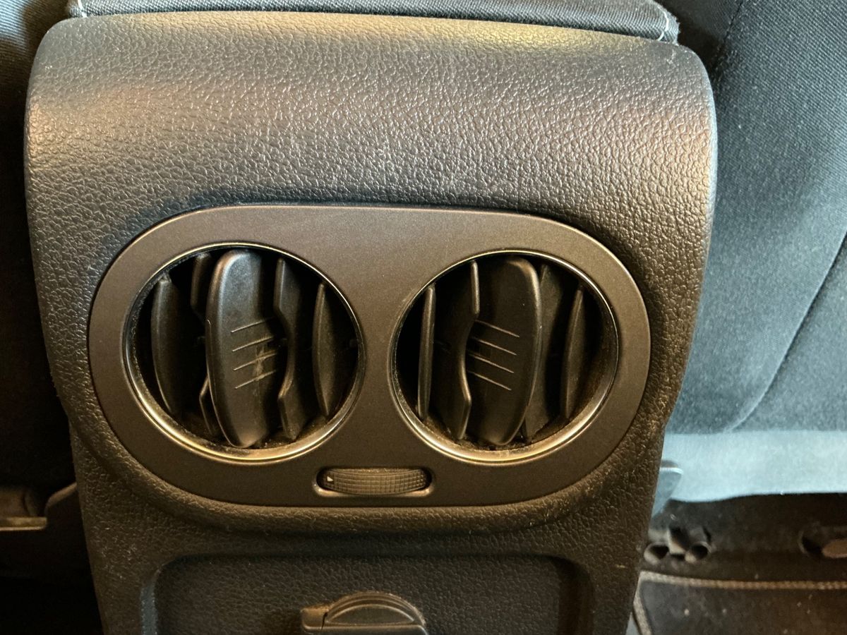 Volkswagen Tiguan 2016 — photo 43
