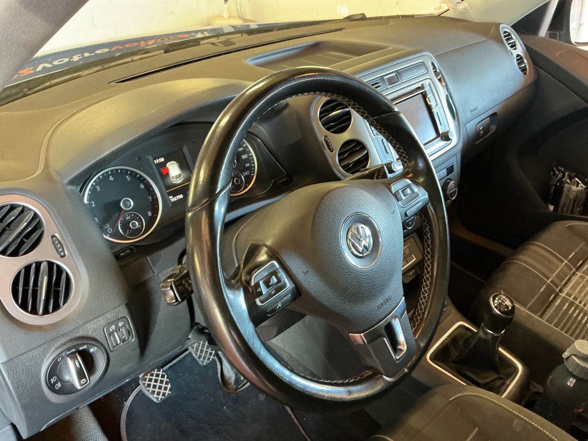Volkswagen Tiguan 2016 — photo 42