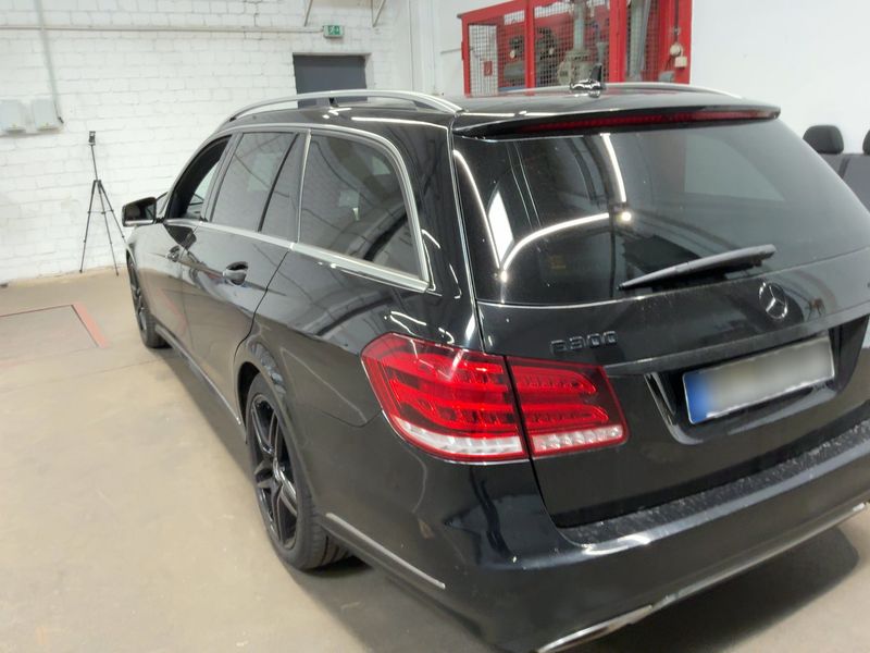 Mercedes-Benz E-Klasse E 300 CDI T BlueTEC Avantgarde — zdjęcie 3